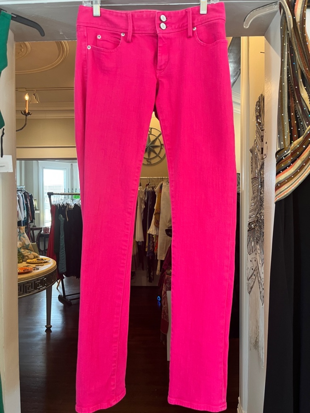 Lilly Pulitzer Fuchsia Worth straight leg Jean Size 4 RN#88189 Cotton 98%